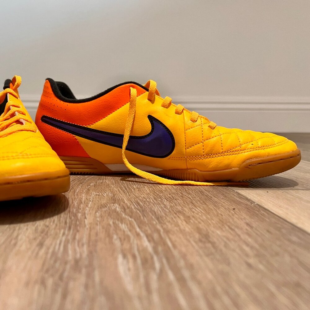 Nike sport shoes